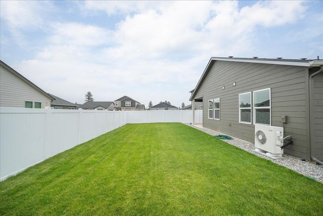 8406 W Red Ave, Cheney, WA 99004