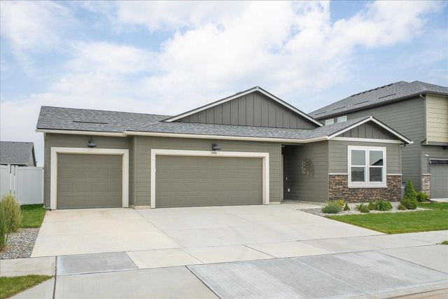 8406 W Red Ave, Cheney, WA 99004