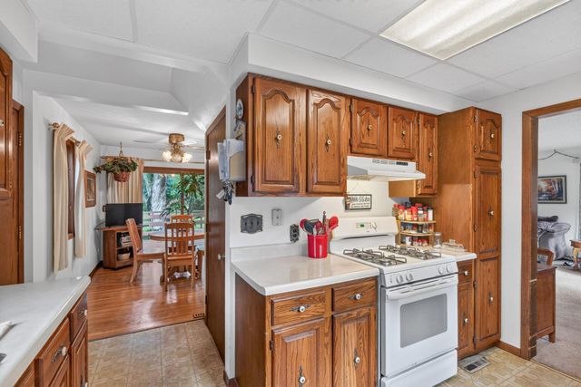 4921 Zenith Avenue N, Brooklyn Center, MN 55429