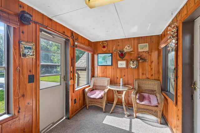 4921 Zenith Avenue N, Brooklyn Center, MN 55429