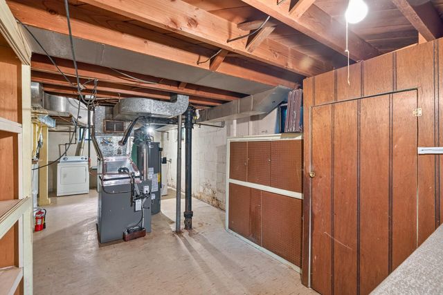 4921 Zenith Avenue N, Brooklyn Center, MN 55429