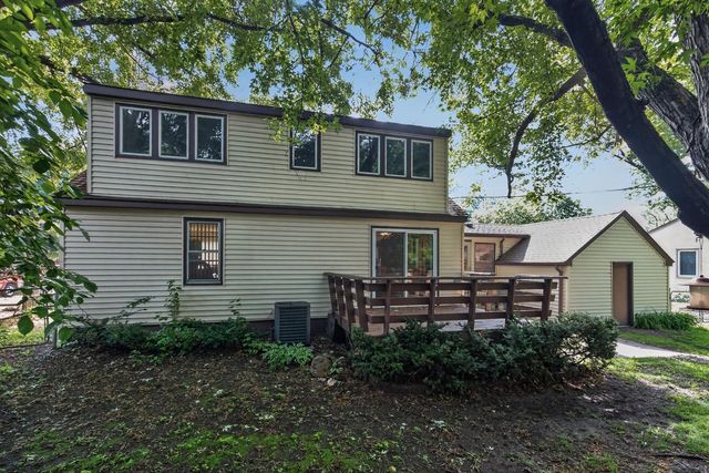 4921 Zenith Avenue N, Brooklyn Center, MN 55429