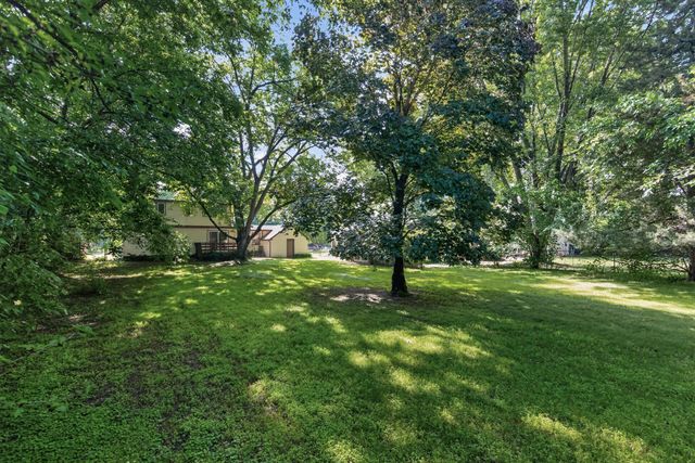4921 Zenith Avenue N, Brooklyn Center, MN 55429