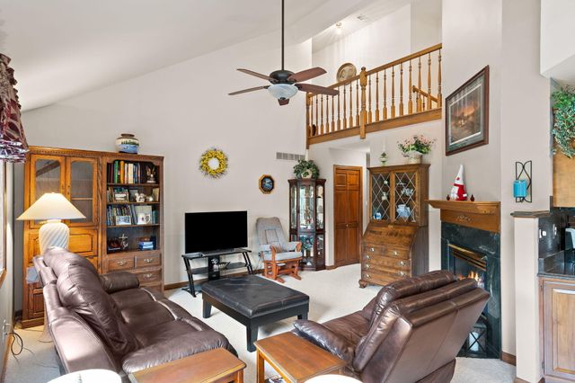 359 Tremont Lane, Valparaiso, IN 46385