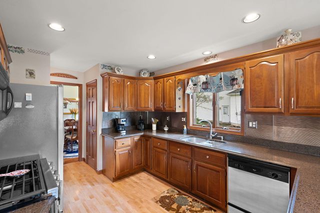 359 Tremont Lane, Valparaiso, IN 46385