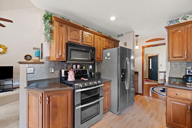359 Tremont Lane, Valparaiso, IN 46385