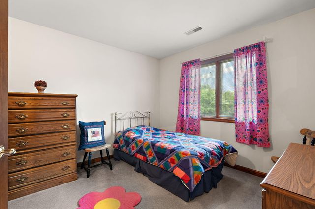 359 Tremont Lane, Valparaiso, IN 46385