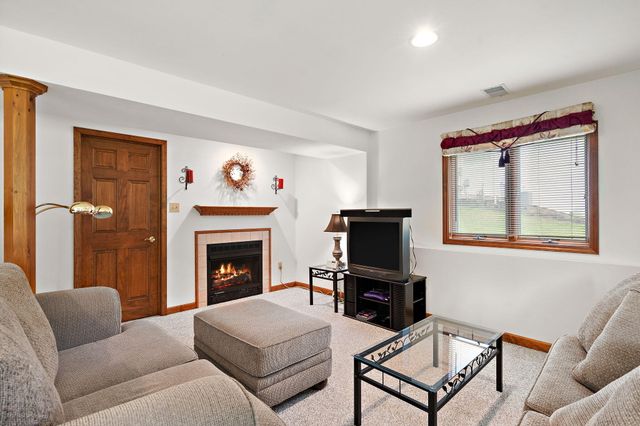 359 Tremont Lane, Valparaiso, IN 46385