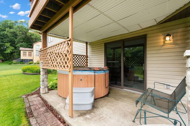 359 Tremont Lane, Valparaiso, IN 46385