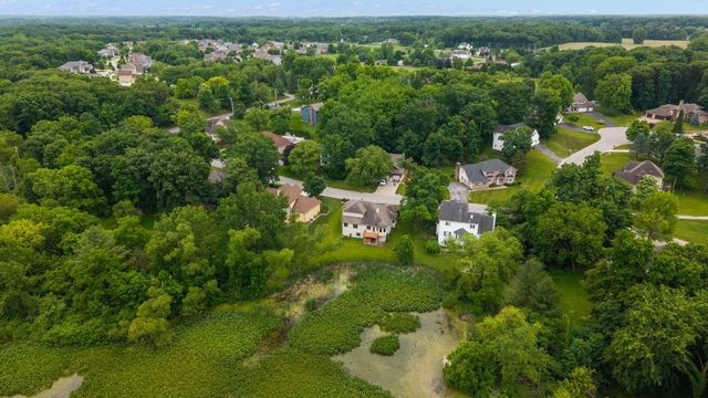 359 Tremont Lane, Valparaiso, IN 46385