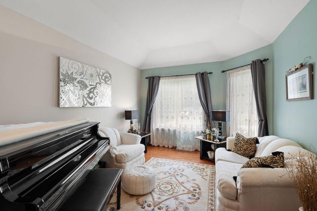 359 Tremont Lane, Valparaiso, IN 46385