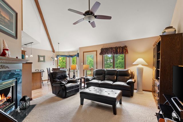 359 Tremont Lane, Valparaiso, IN 46385