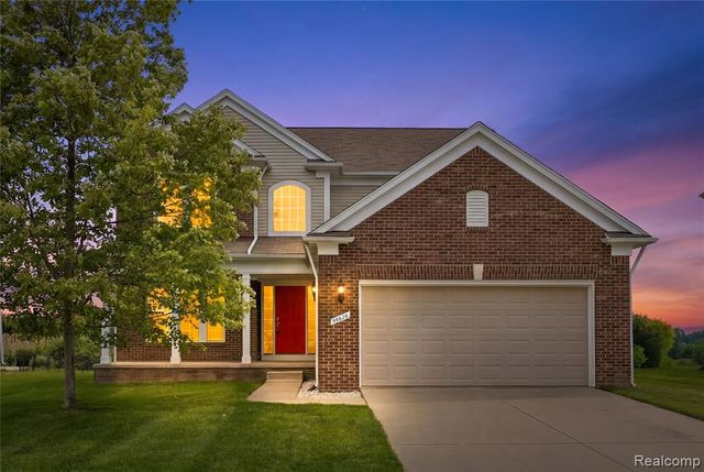 56626 Leeds Lane, Macomb, MI 48042