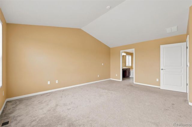 56626 Leeds Lane, Macomb, MI 48042
