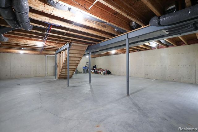 56626 Leeds Lane, Macomb, MI 48042
