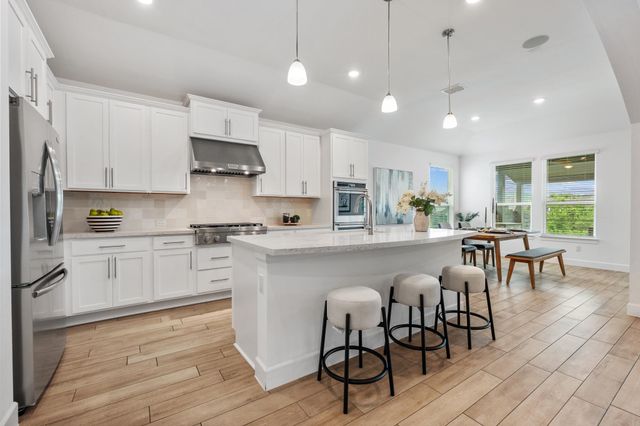 606 Bonfisk BND, Austin, TX 78738