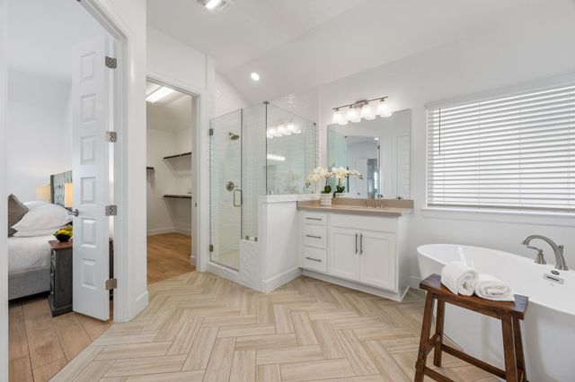 606 Bonfisk BND, Austin, TX 78738