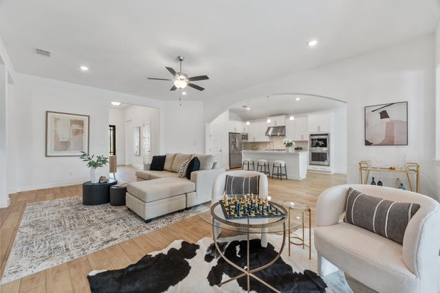 606 Bonfisk BND, Austin, TX 78738