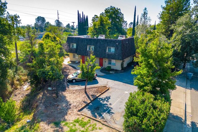 2429 Court Street, Redding, CA 96001