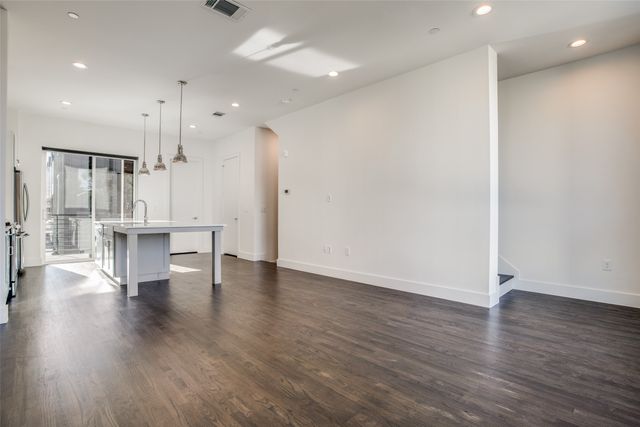 4419 Cabell Drive 206, Dallas, TX 75204