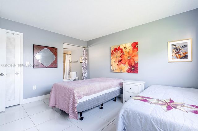 2811 N Pine Island Rd 109, Sunrise, FL 33322