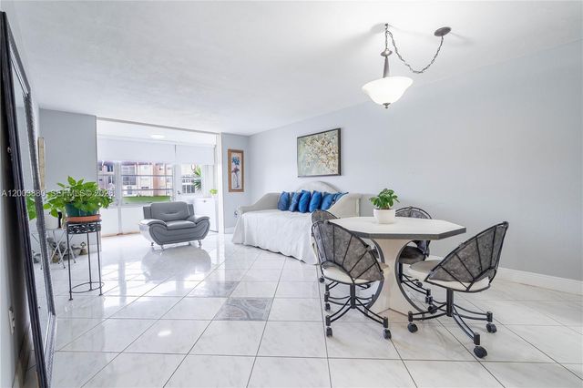 2811 N Pine Island Rd 109, Sunrise, FL 33322