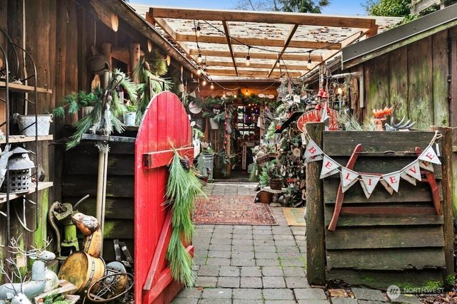 25629 NE Redmond Fall City Road, Redmond, WA 98053