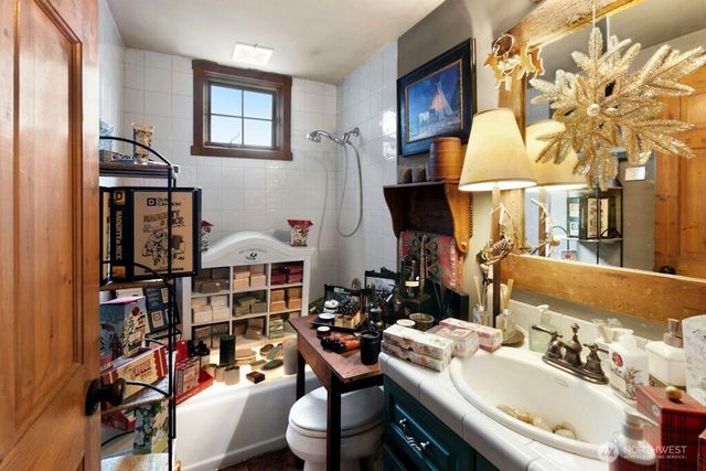 25629 NE Redmond Fall City Road, Redmond, WA 98053