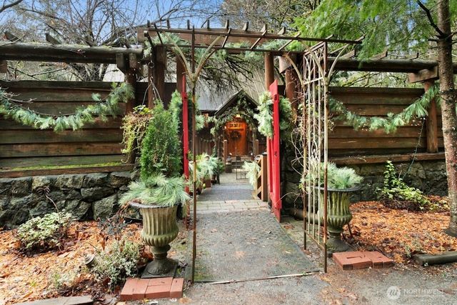 25629 NE Redmond Fall City Road, Redmond, WA 98053