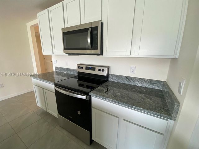 8864 SW 49th Circle, Ocala, FL 34476