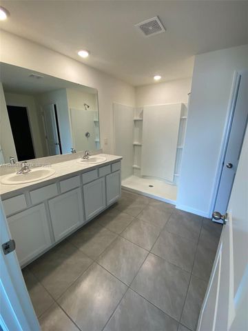 8864 SW 49th Circle, Ocala, FL 34476
