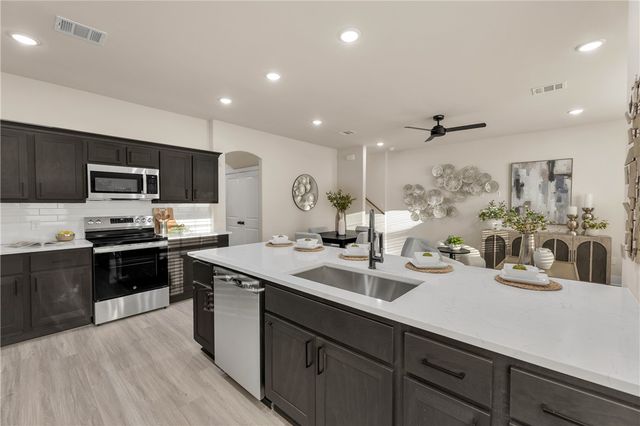 4037 Kodiak Drive, College Station, TX 77845