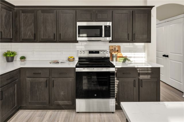 4037 Kodiak Drive, College Station, TX 77845