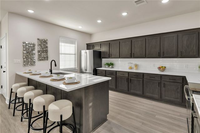4037 Kodiak Drive, College Station, TX 77845