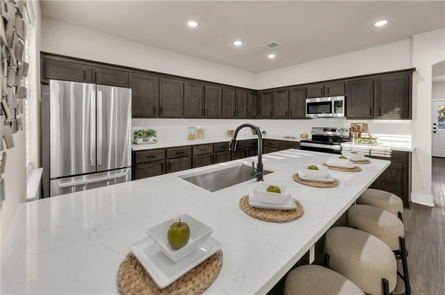 4037 Kodiak Drive, College Station, TX 77845