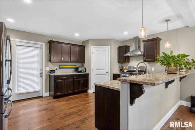 815 Garvey Lane, Chatham, IL 62629