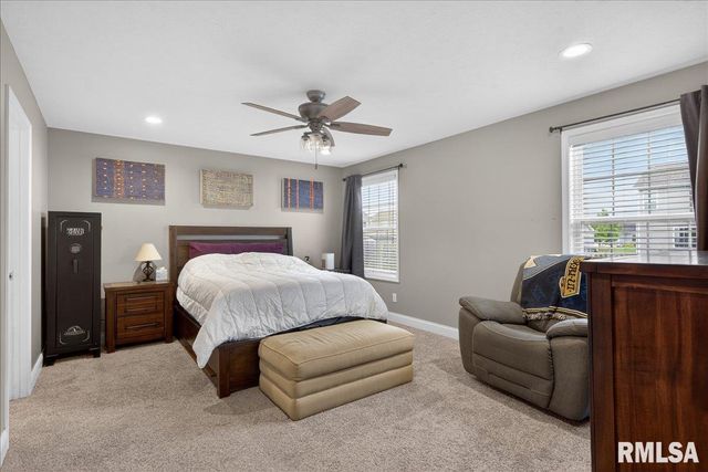 815 Garvey Lane, Chatham, IL 62629
