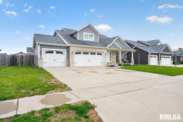815 Garvey Lane, Chatham, IL 62629