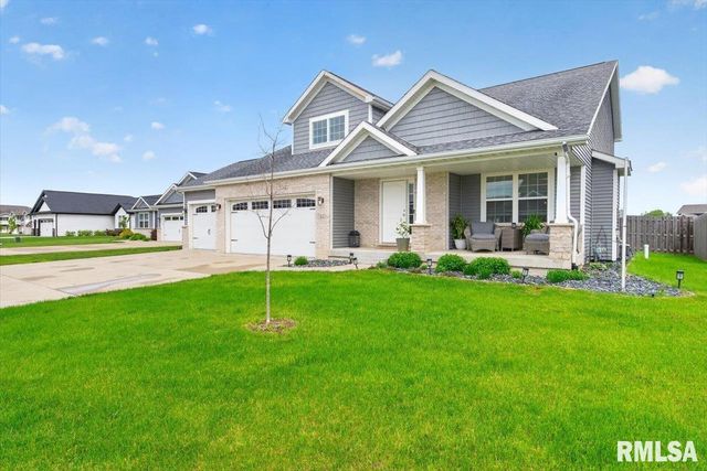 815 Garvey Lane, Chatham, IL 62629