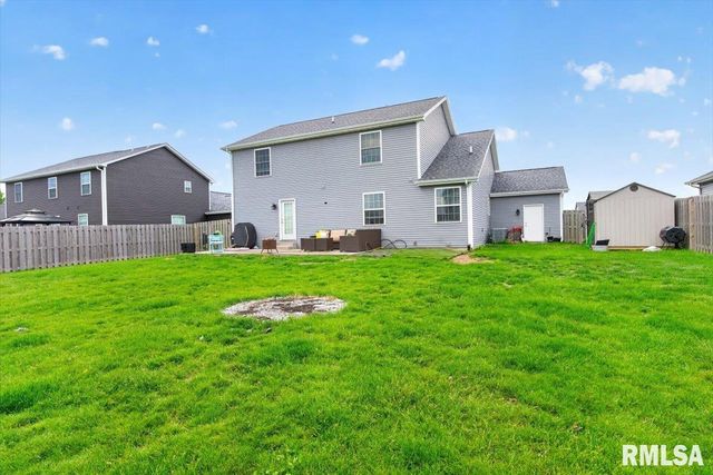 815 Garvey Lane, Chatham, IL 62629