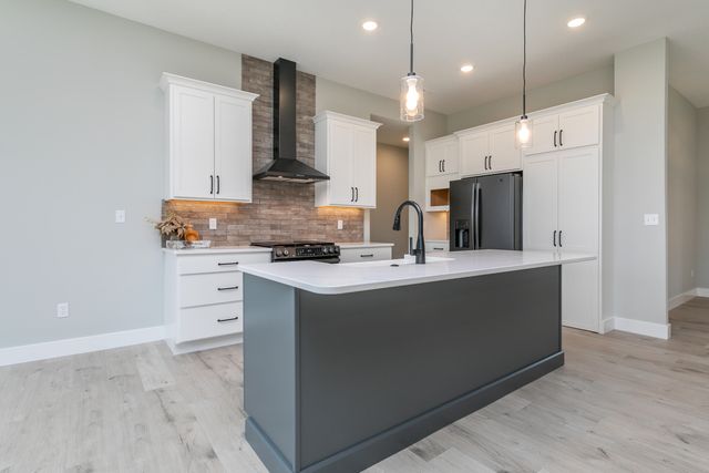 700 SAGEMOOR DR, Columbia, MO 65201