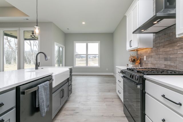 700 SAGEMOOR DR, Columbia, MO 65201