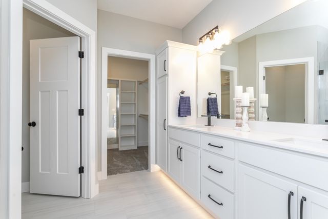 700 SAGEMOOR DR, Columbia, MO 65201