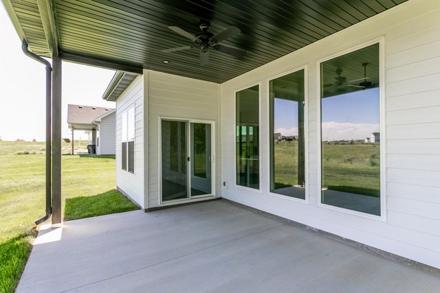 700 SAGEMOOR DR, Columbia, MO 65201