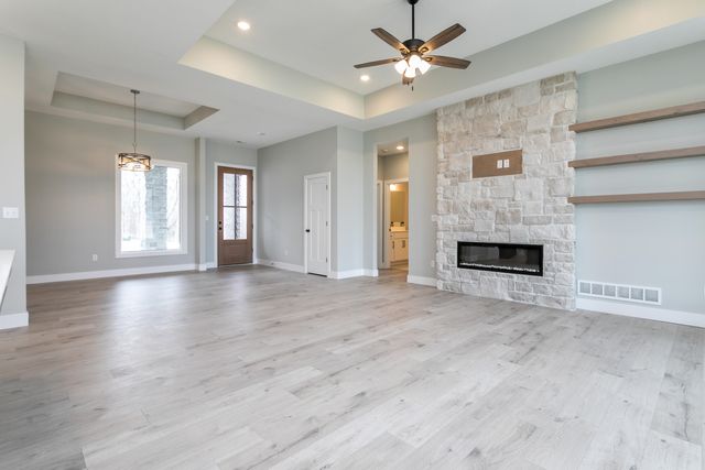 700 SAGEMOOR DR, Columbia, MO 65201