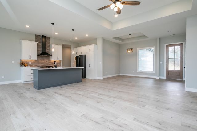 700 SAGEMOOR DR, Columbia, MO 65201