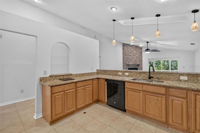 37130 COUNTY ROAD 439, Eustis, FL 32736