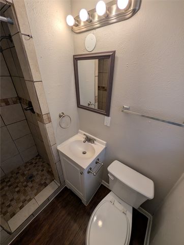 2716 Bilglade Road, Fort Worth, TX 76133