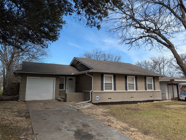 2716 Bilglade Road, Fort Worth, TX 76133