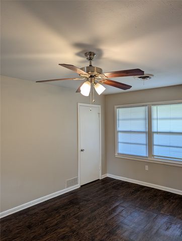 2716 Bilglade Road, Fort Worth, TX 76133